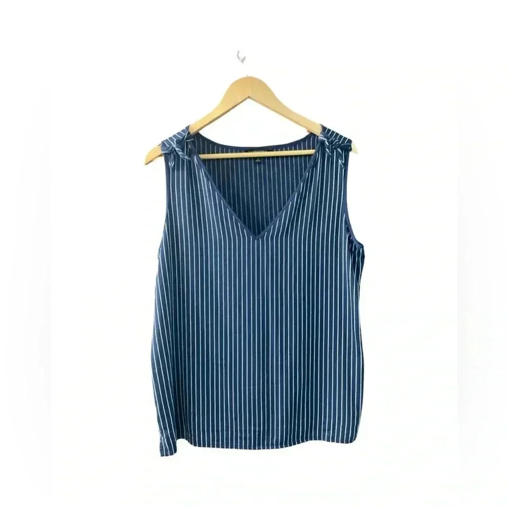 Striped Navy V-Neck Sleeveless Top
